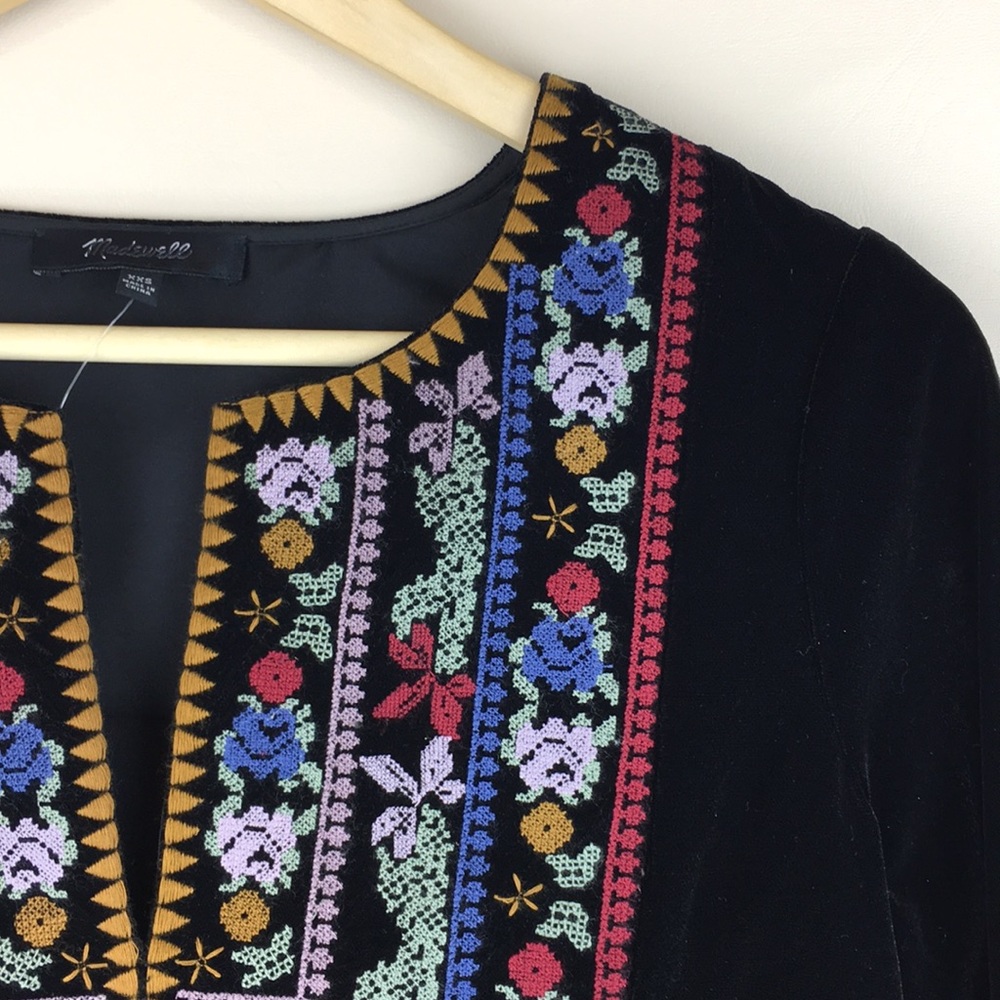 Madewell Embroidered Black Velvet Top NWT - Picture 7 of 11